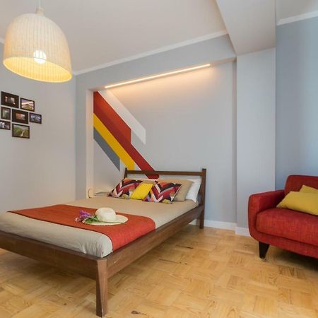Lisbon Airport Hostel Екстериор снимка