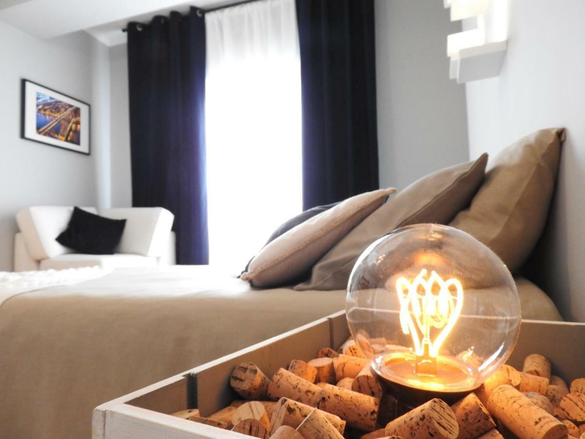 Lisbon Airport Hostel Екстериор снимка